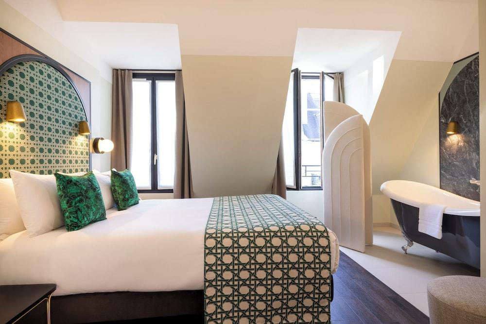 Avalon Cosy Hotel Paris Gare du Nord Room Type - Privilege Double Room with Bathtub