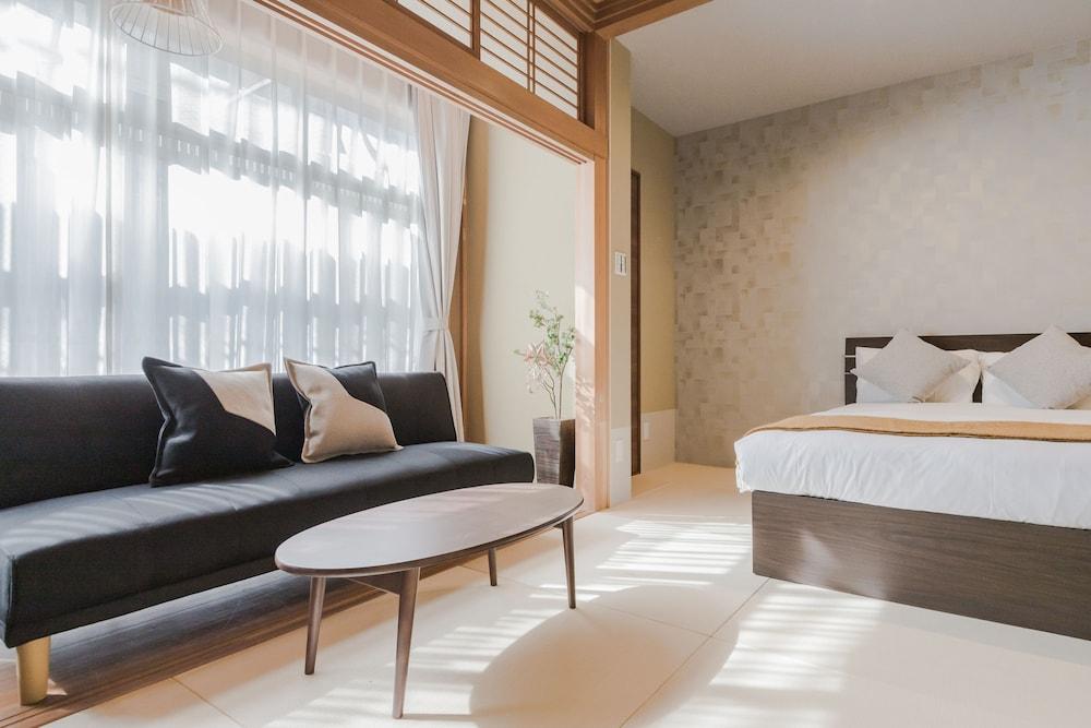 Playsis Asakusa Room Type - Japanese Premium Room