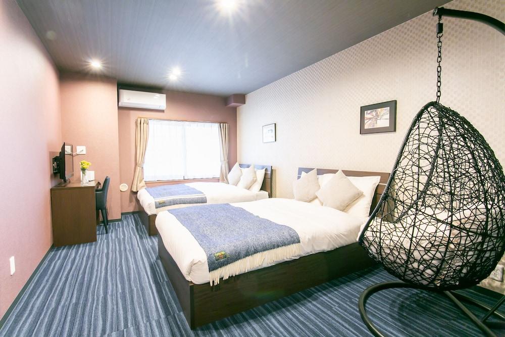 Playsis Asakusa Room Type - Deluxe Twin Room