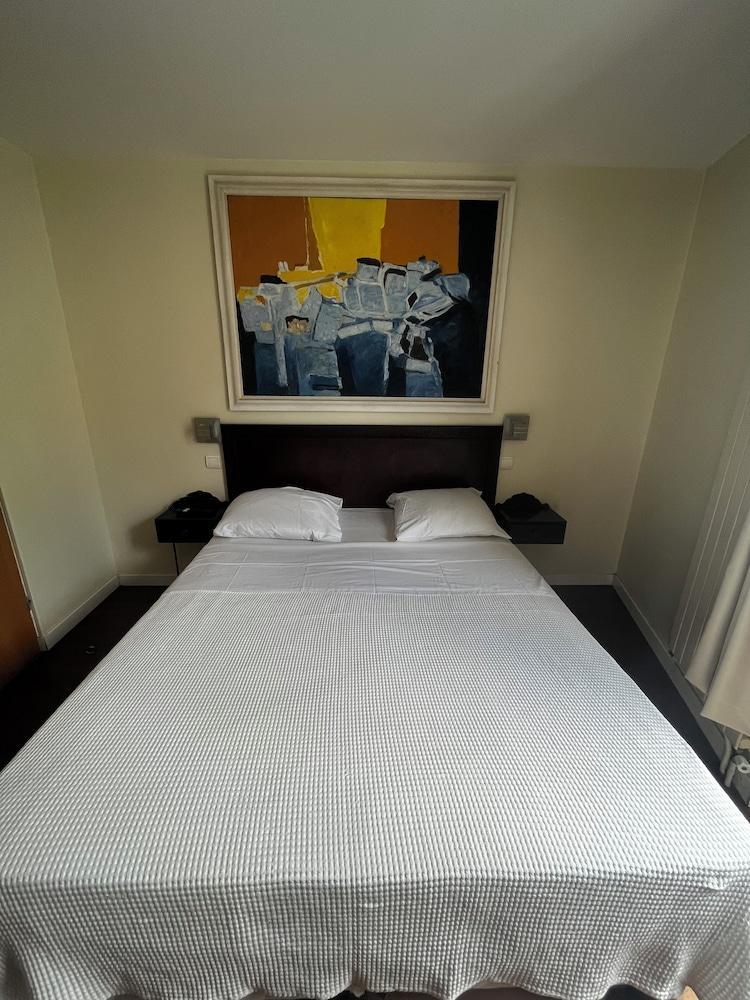 HOTEL TINGIS Room Type - Comfort Double Room