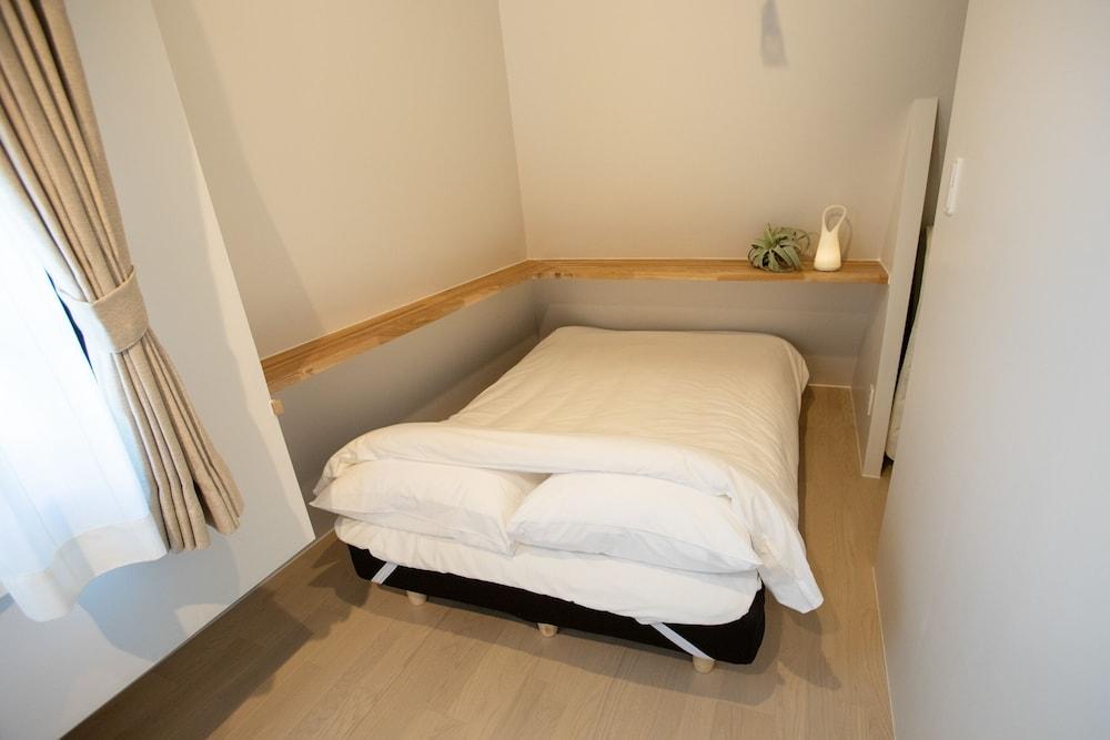 Laffitte Tokyo WEST Room Type - Triple Cabin, Non-smoking (5F)