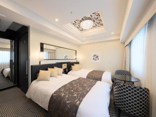 APA HOTEL Nihombashi Bakuroyokoyama Ekimae - Tap to explore photos