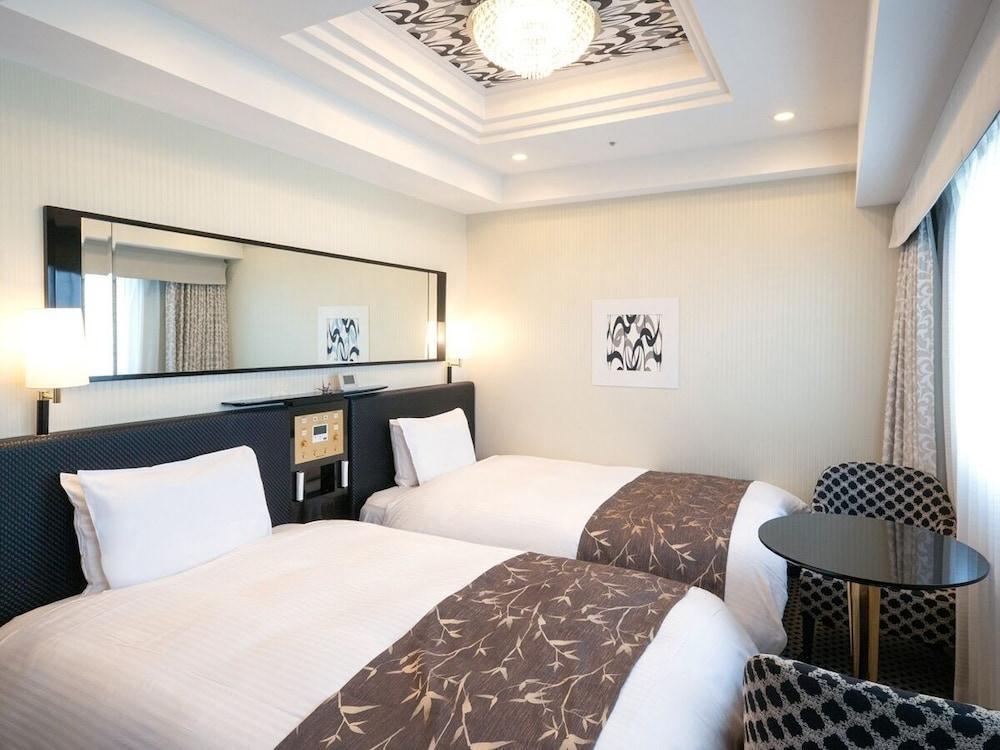 APA HOTEL Nihombashi Bakuroyokoyama Ekimae - Tap to explore photos