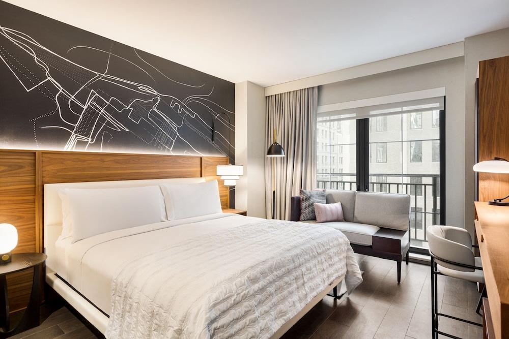 Le Meridien New York, Fifth Avenue - Tap to explore photos