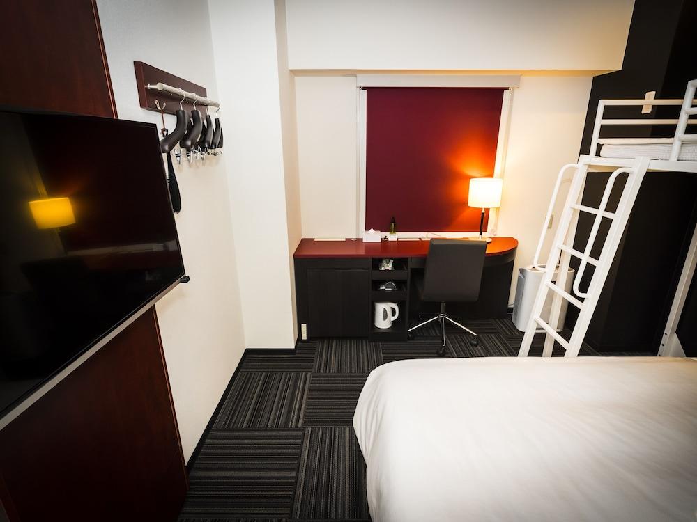 Super Hotel Tokyo Akabane-Eki Higashiguchi Ichibangai Room Type - Double Room, Non Smoking (with Bunk Bed, Breakfast included)