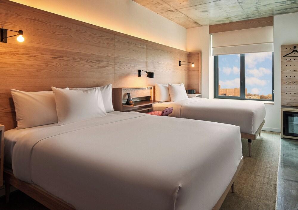 Radio Hotel Room Type - Radio Two Queen Room