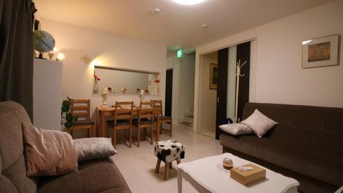 COCO Shinjuku Room Type - Three-Bedroom House COCO Shinjuku Room Type - Three-Bedroom House