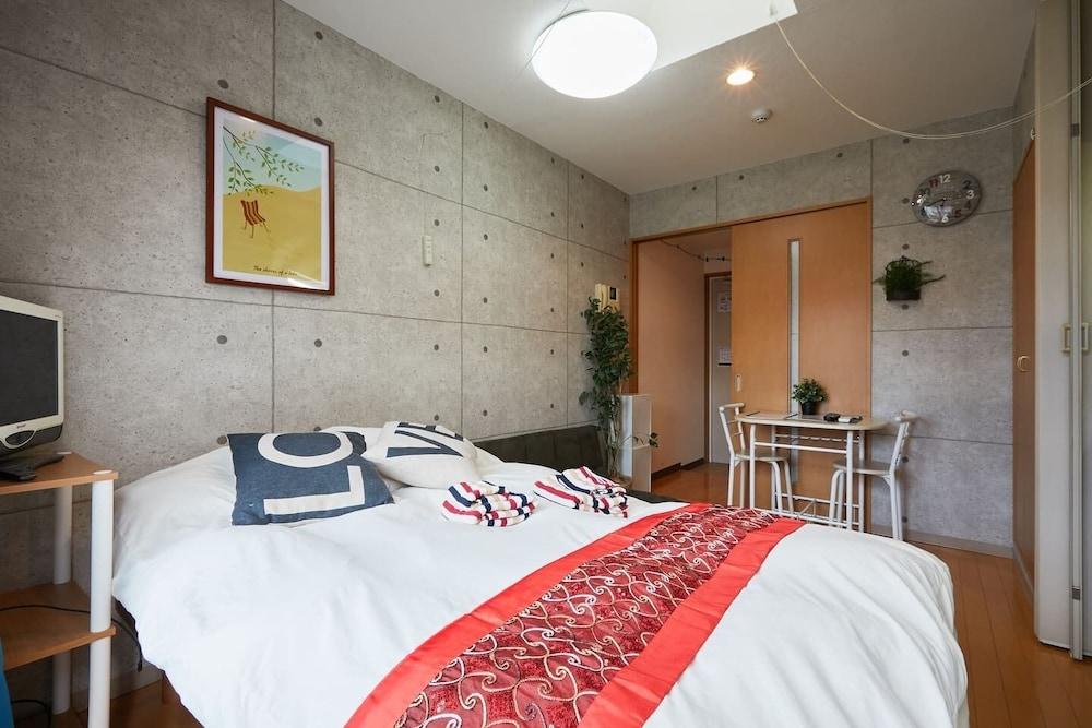 RESIDENTIAL HOTEL AMIKA-F Sangenjaya 301