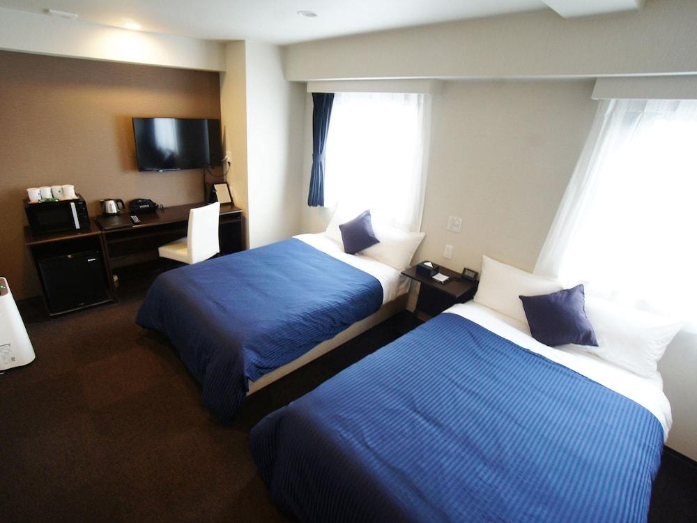 HOTEL LiVEMAX Kasai Ekimae Room Type - Twin Room, Smoking