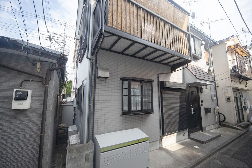 Kanegafuchi House