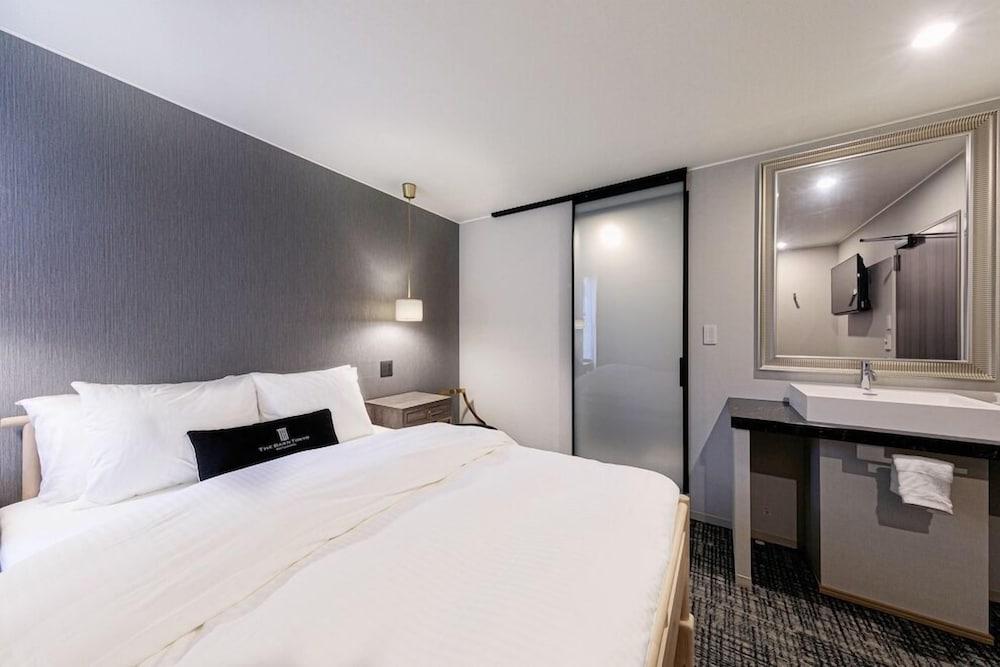 The Barn Tokyo Room Type - Deluxe Double Room, Non Smoking