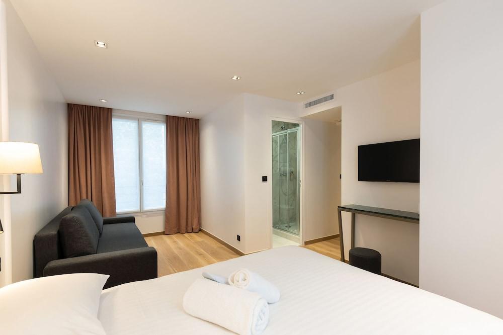 Hotel au Coeur de Republique Room Type - Family Suite Hotel au Coeur de Republique Room Type - Family Suite