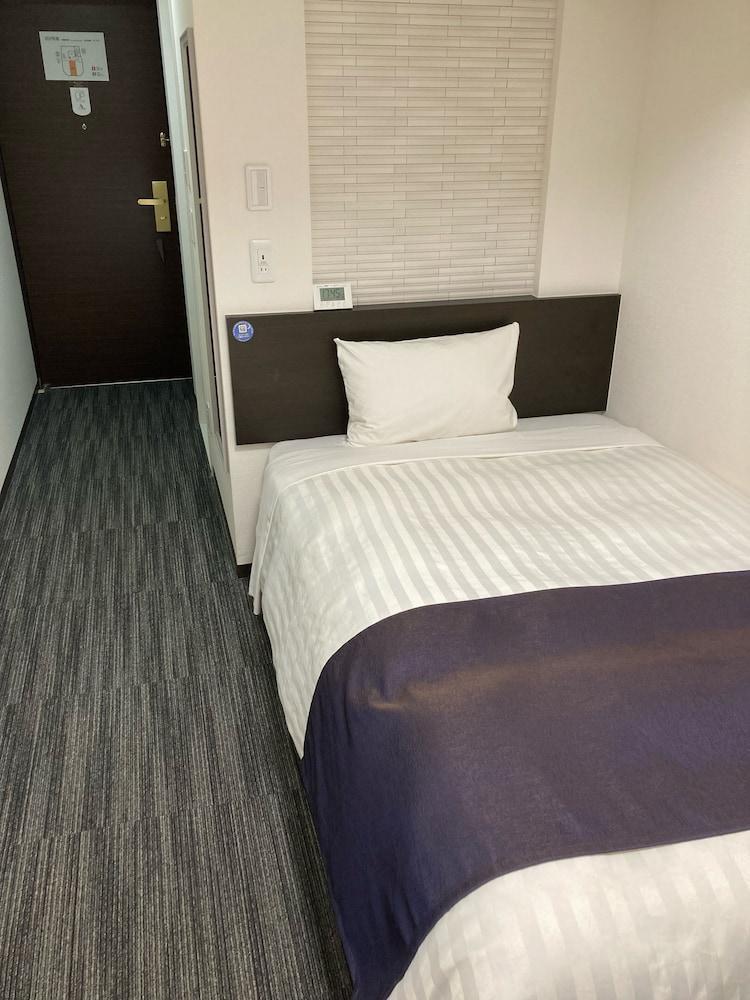 Shimbashi Urban Hotel Room Type - Semi Double Room
