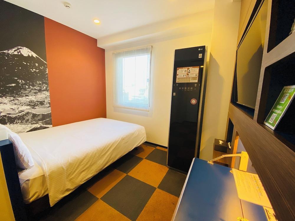 Henn na Hotel Tokyo Haneda Room Type - LG Styler Room Semi Double, Non Smoking
