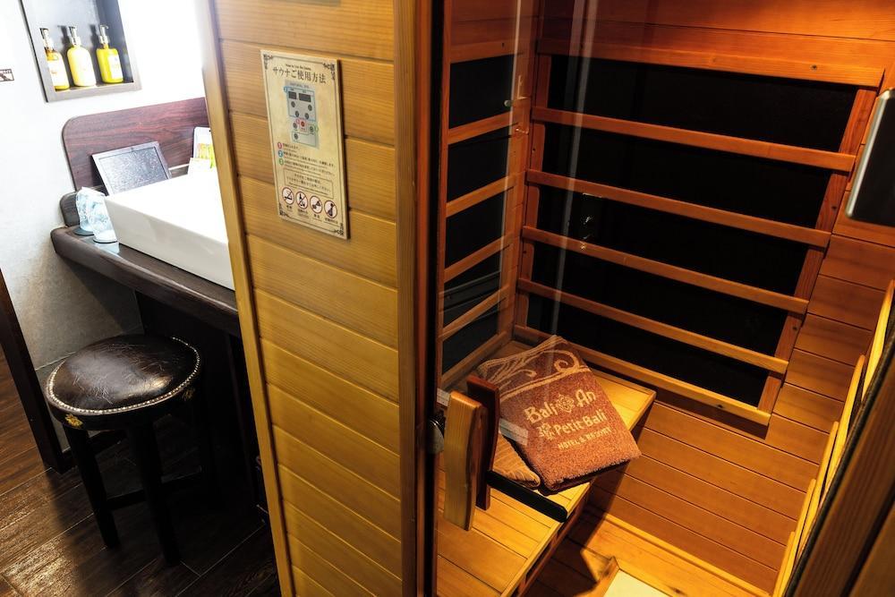 Hotel Balian Resort Shinjuku Honten - Tap to explore photos
