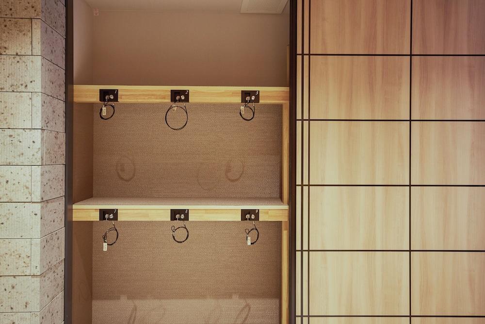 MONday Apart Premium Akihabara - Tap to explore photos