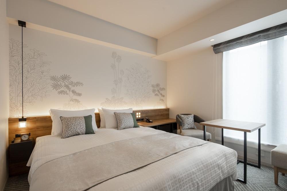 Tokyu Stay Shinjuku Eastside Room Type - Comfort Double Room with table, Non Smoking