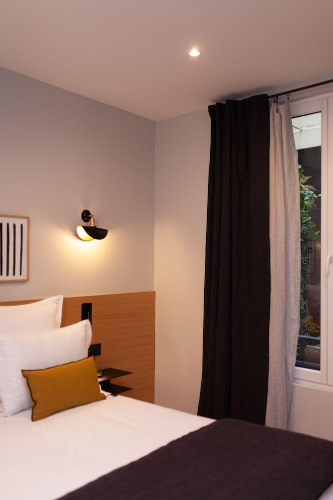 Tinah Paris, Champs Elysées Room Type - Standard Double Room