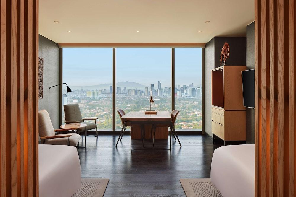 Park Hyatt Jakarta Room Type - 2 TWIN BEDS WITH SKYLINE VIEW