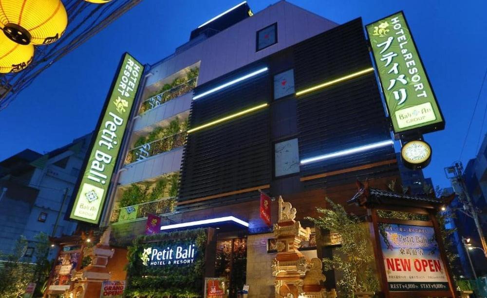 Hotel Petit Bali Higashishinjuku - Adults Only - Tap to explore photos