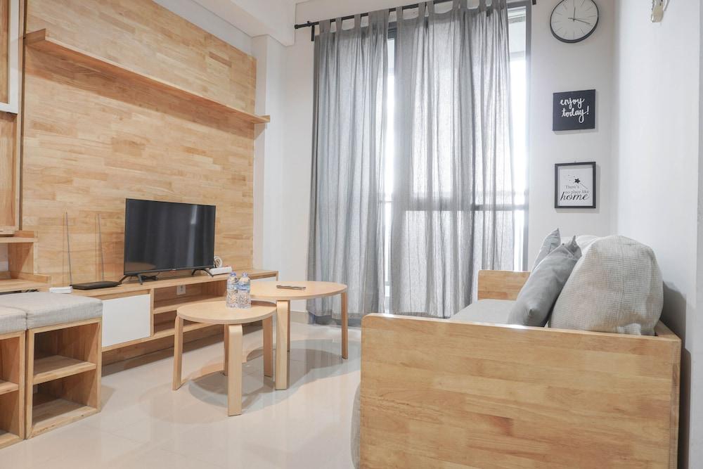 Premium And Comfortable 2Br Apartment At Royal Olive Residence - Tap to explore photos