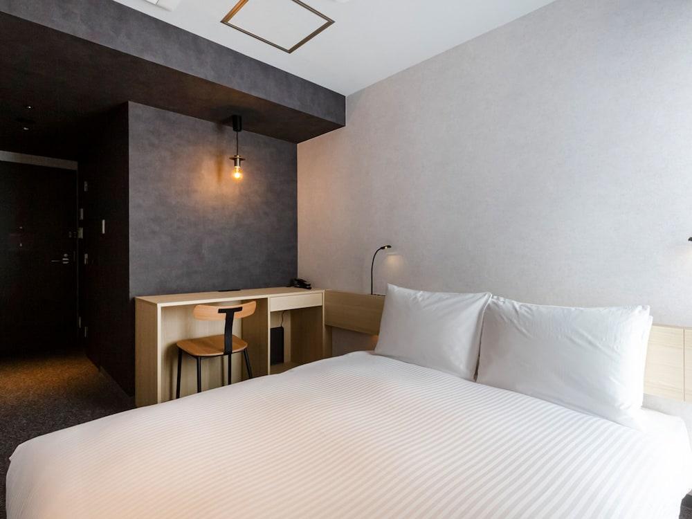 AKABANEHOLIC HOTEL Room Type - Double, Non Smoking