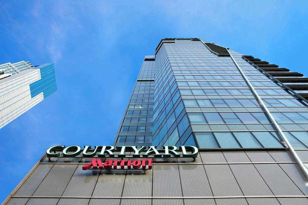 Courtyard by Marriott Hong Kong - Tap to explore photos