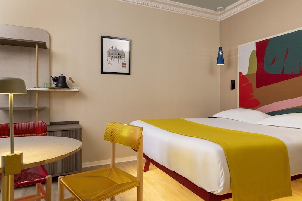 Hotel de la Paix Room Type - Comfort Double Room