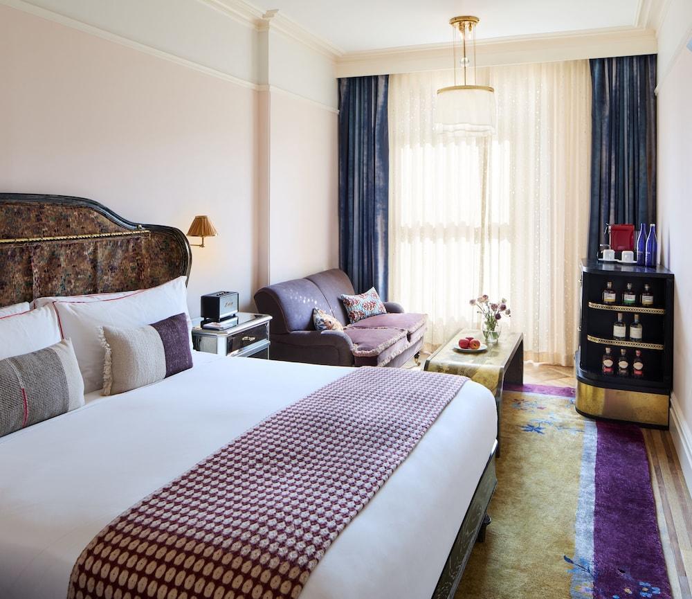 The Hotel Chelsea Room Type - Grand Room (Chelsea)