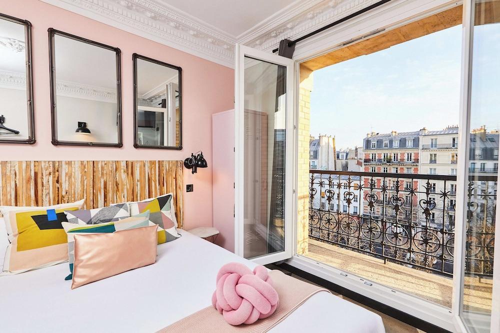 Madrigal hotel Room Type - Classic Room - Balcony Madrigal hotel Room Type - Classic Room - Balcony