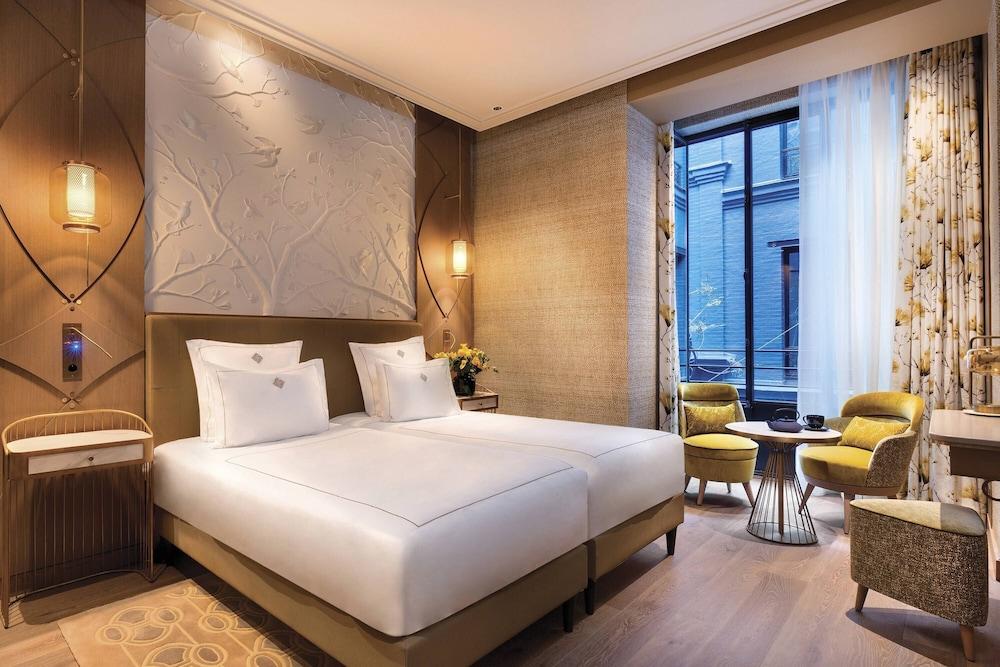 La Demeure Montaigne Room Type - Deluxe Room, Courtyard View La Demeure Montaigne Room Type - Deluxe Room, Courtyard View