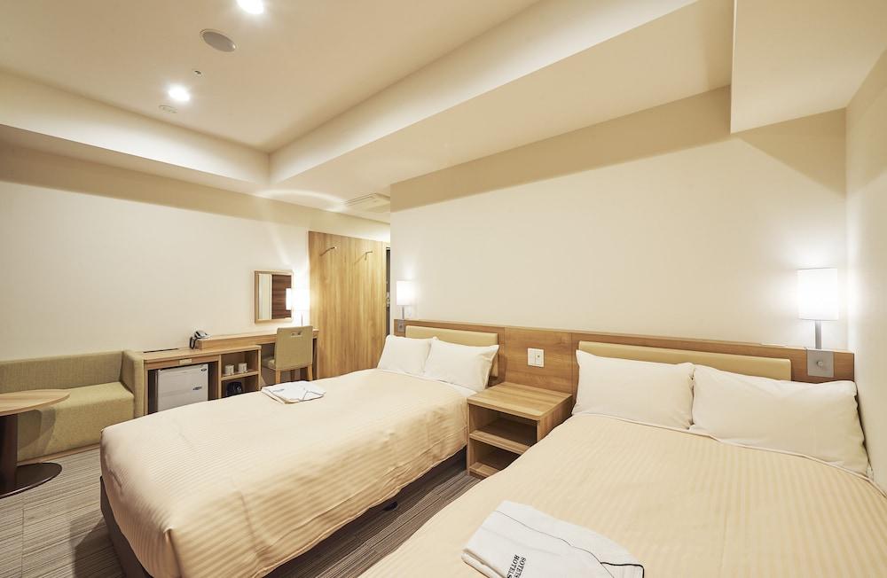 Sotetsu Fresa Inn Kanda Otemachi - Tap to explore photos