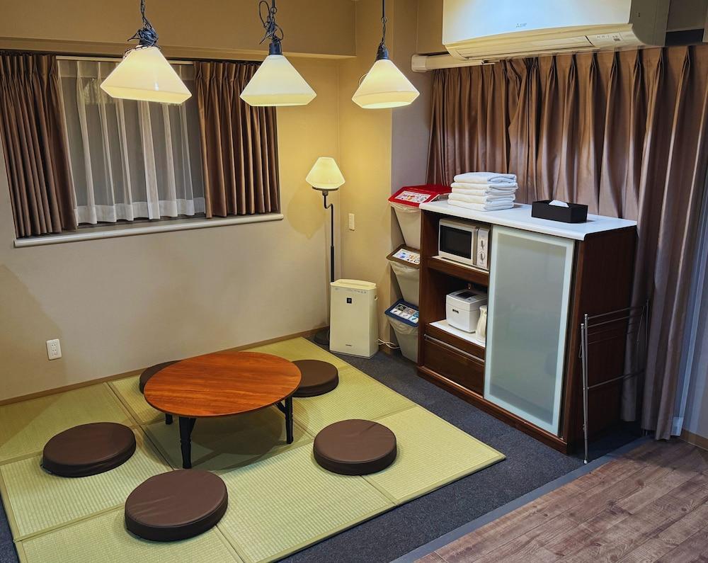 Beagle Tokyo Hostel and Apartments Room Type - [For 5 Persons] Family Room, Non Smoking