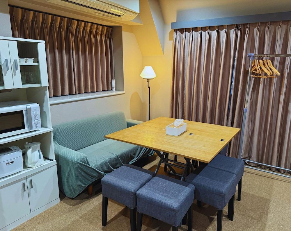 Beagle Tokyo Hostel and Apartments Room Type - [For 6 Persons] Family Room, Non Smoking