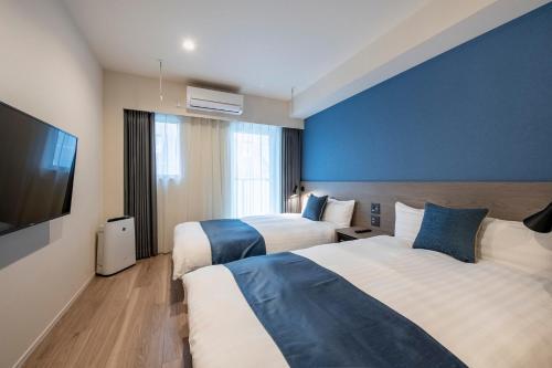 hotel aima - Tap to explore photos