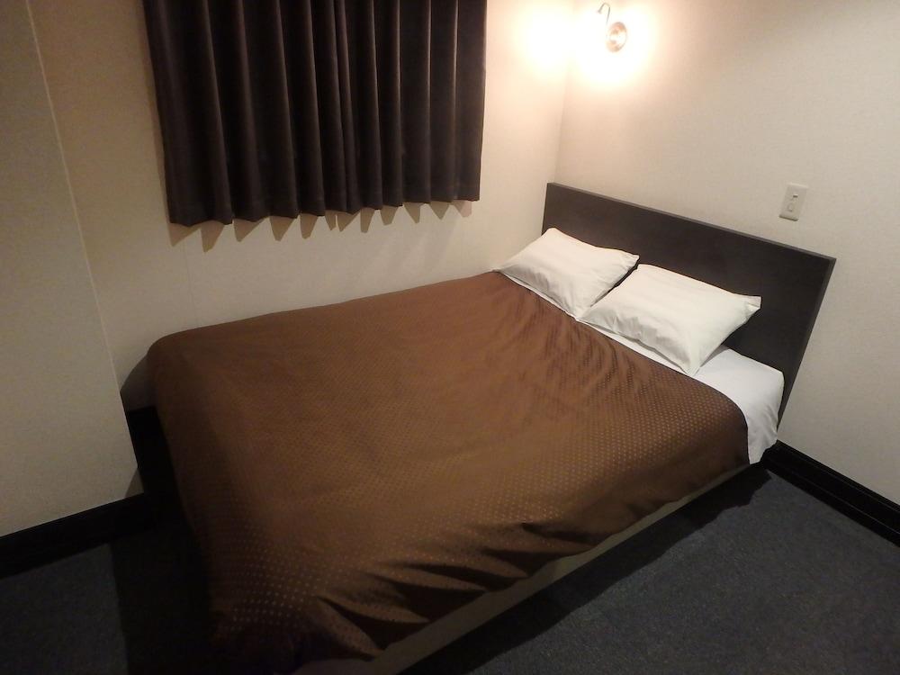 Hotel SUNTARGAS UENO - Tap to explore photos