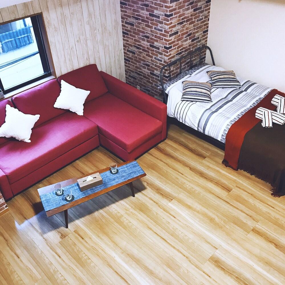Nestle Tokyo Duplex Itabashi 02 - Tap to explore photos