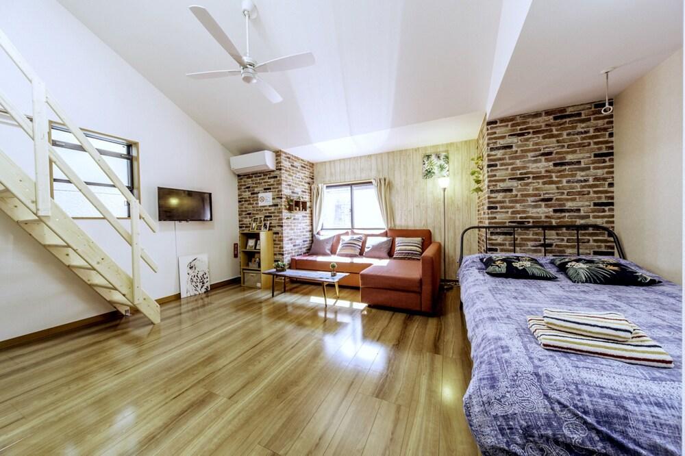 Nestle Tokyo Duplex Itabashi 02 - Tap to explore photos