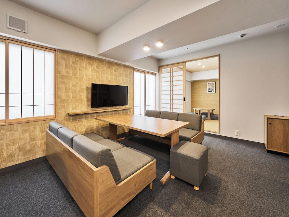 MIMARU Tokyo Kinshicho Room Type - Superior One-Bedroom Japanese Apartment For 6, Non Smoking