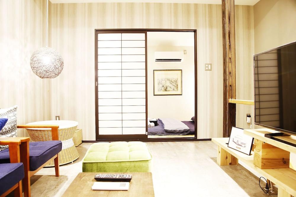 Ueno Lucky Homes