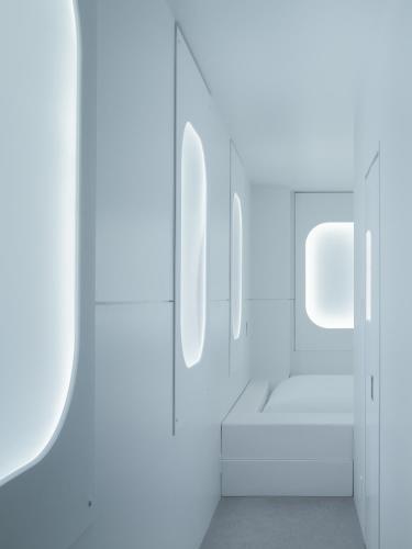 BnA_WALL Room Type - Non Smoking - Deluxe King Room - Float