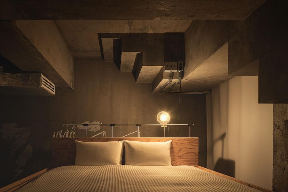 BnA_WALL Room Type - Standard Queen Room  "An Urban Nest" Non Smoking