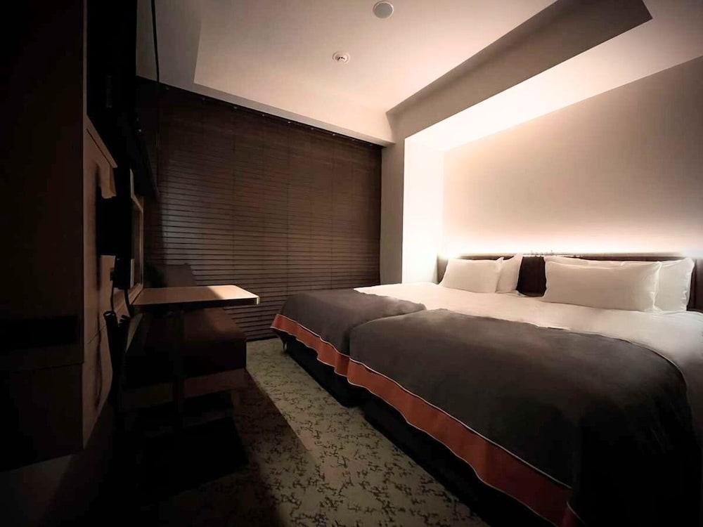Nest Hotel Tokyo Hanzomon Room Type - Adjoining Room, 2 Economy Twin rooms, Non Smoking Nest Hotel Tokyo Hanzomon Room Type - Adjoining Room, 2 Economy Twin rooms, Non Smoking
