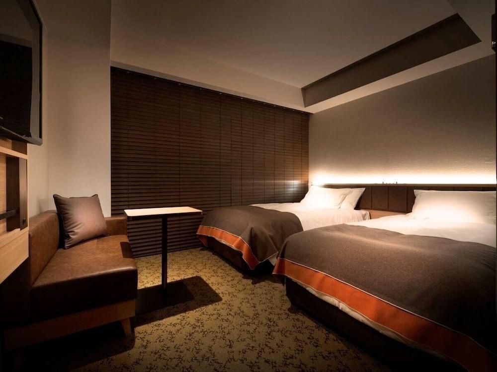 Nest Hotel Tokyo Hanzomon Room Type - Adjoining Room, 2 Twin Rooms, Non Smoking Nest Hotel Tokyo Hanzomon Room Type - Adjoining Room, 2 Twin Rooms, Non Smoking