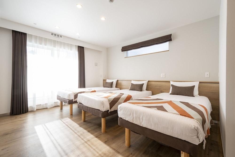 Eisei Stay Room Type - Deluxe Triple Room