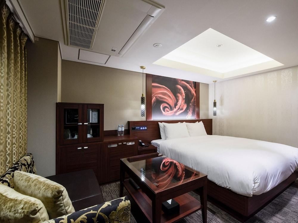 Meguro Holic Hotel Room Type - Deluxe Double Room, Non Smoking