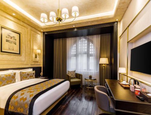 Cronton Design Hotel Room Type - Deluxe Double Room (2 Adults + 1 Child)