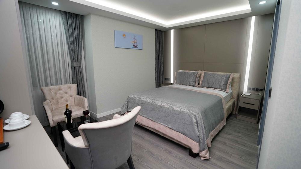 Aura Marina Hotel Room Type - Standard Double Room