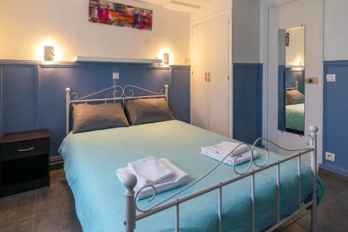 Hotel Geoffroy Marie Opera - Tap to explore photos