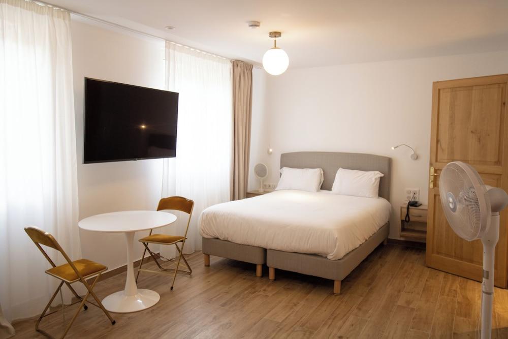 Les Rebelles Hôtel Room Type - Junior Suite